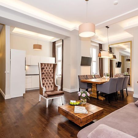 아라벨 디자인 아파트먼츠 베를린 외부 사진 Interior of a serviced apartment in Warsaw, Poland